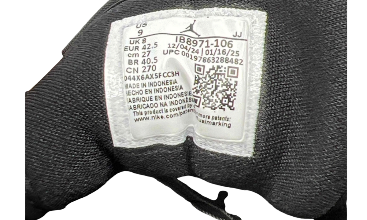 Premium Black Low-Top Fashion Essential