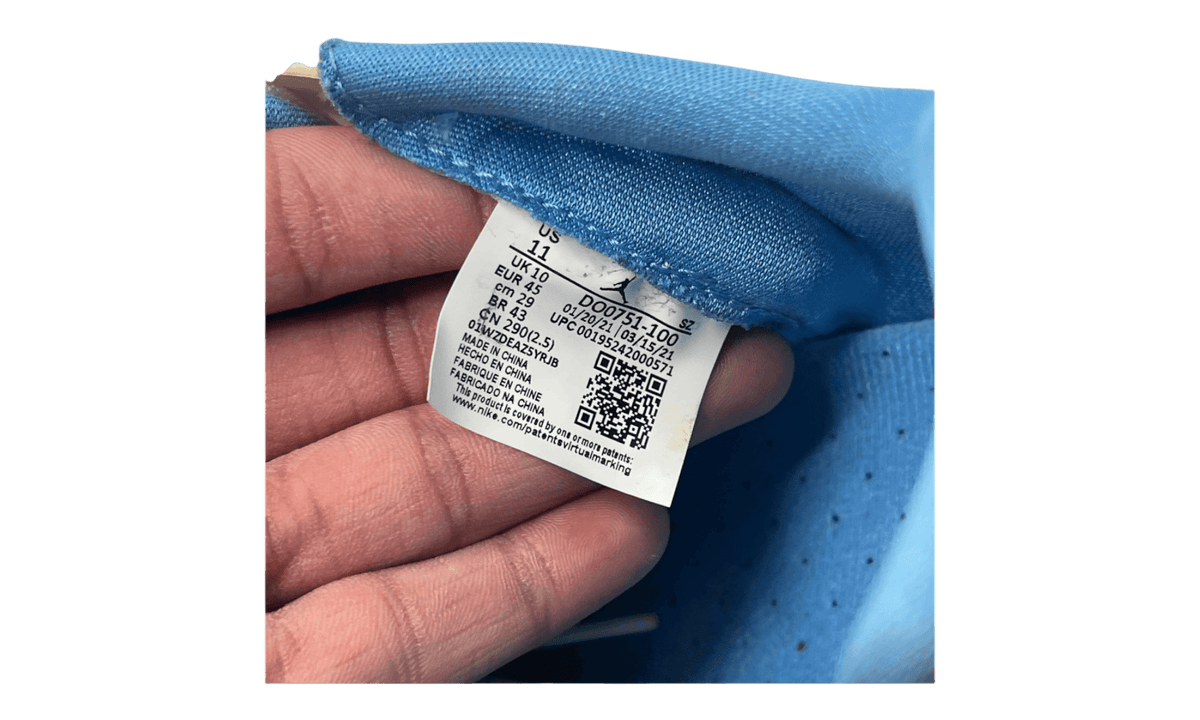 Premium Blue Low-Top Fashion Essential