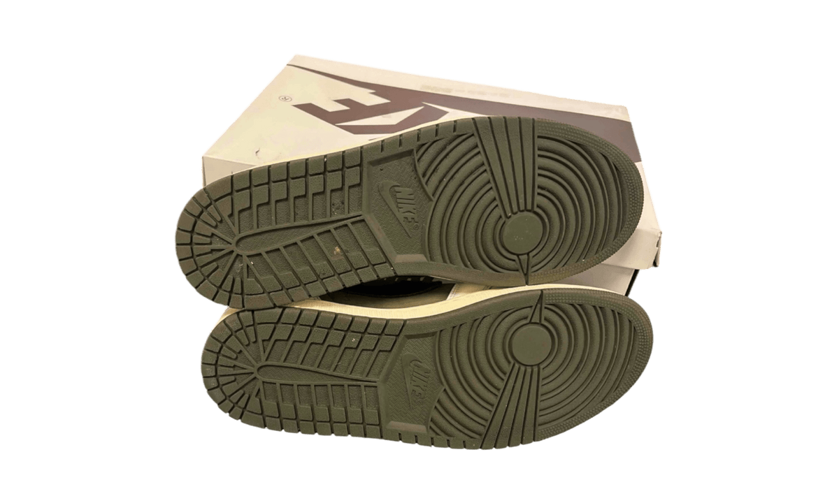 Premium Olive Retro Low-Top Fashion Essential