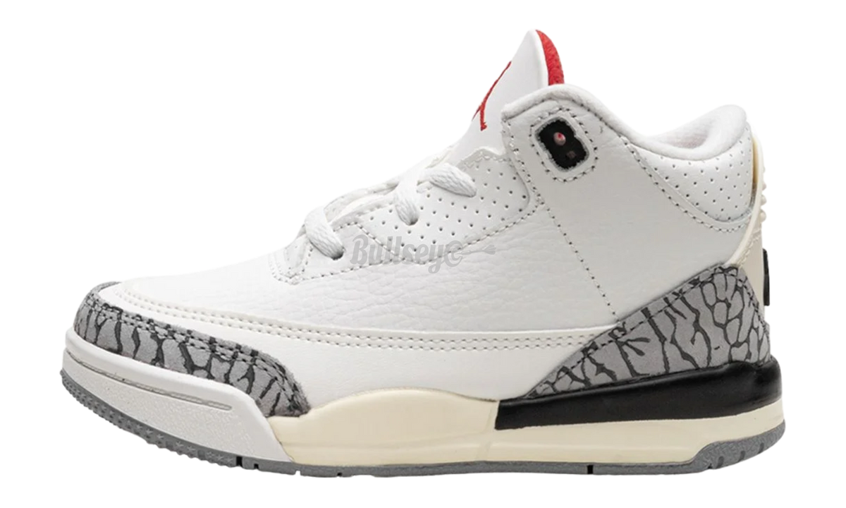 Premium White Retro Fashion Essential