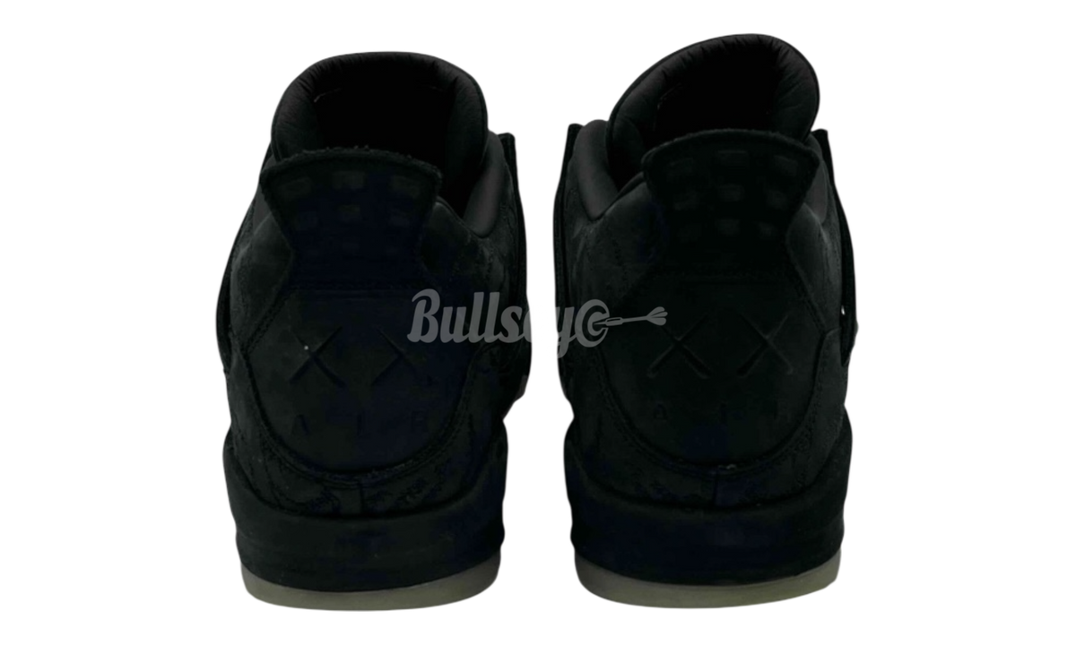 Premium Black Retro Fashion Essential