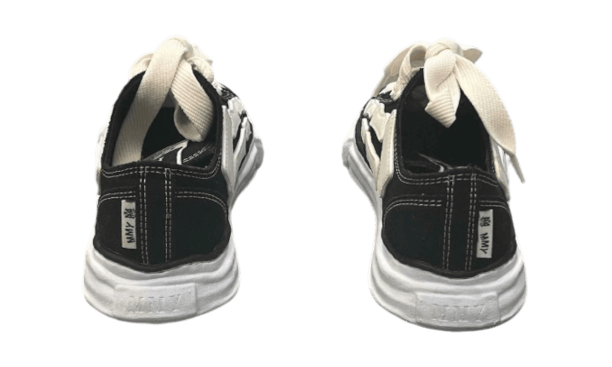Premium Black Fashion Essential
